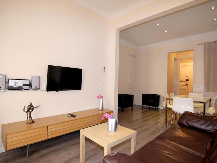 Classbedroom Eixample Free *
